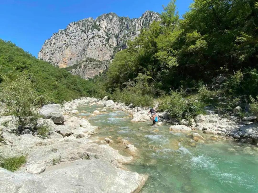 Appartement 3 Pieces Dans Maison Individuelle Entre Mer Et Montagnes Bouyon Exterior foto
