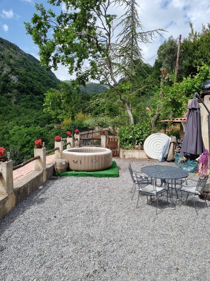 Appartement 3 Pieces Dans Maison Individuelle Entre Mer Et Montagnes Bouyon Exterior foto